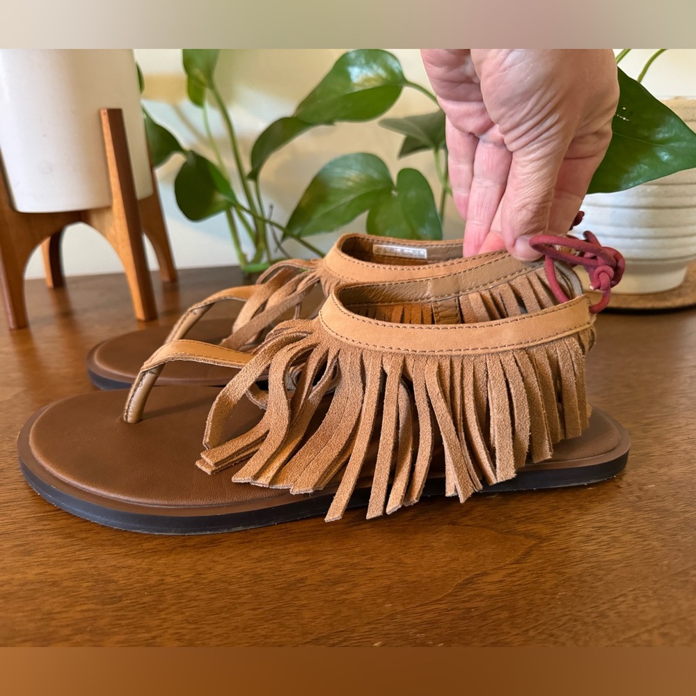 Sanuk sandals